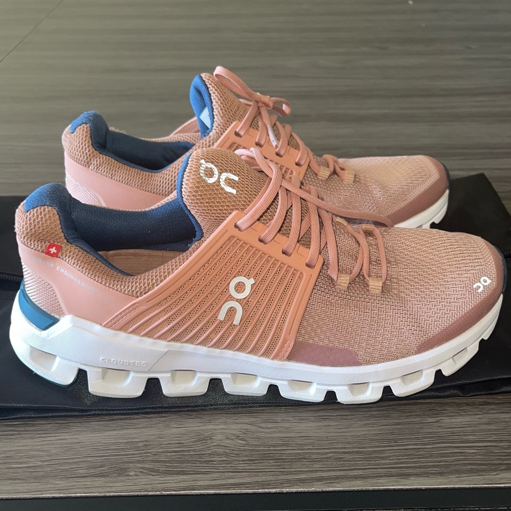 Women's Cloudswift Low Top Running Sneakers